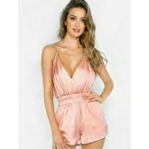 Shinestar V neck elastic waist crisscross spaghetti strap pale pink romper LG - Picture 1 of 10